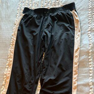 lululemon wome's track pants (M)